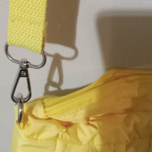 Cute new with tag yellow shoulder bag. - Picture 5 of 14